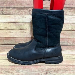 Ugg Black Leather Brooks Short Boots